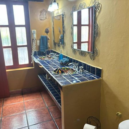 Casa De Leyendas (Adults Only) Mazatlan Ngoại thất bức ảnh